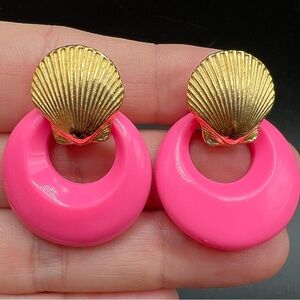 Vintage Sea Shells Gold Tone  Clip-on Earrings by Mimi di N Pink Door Knockers